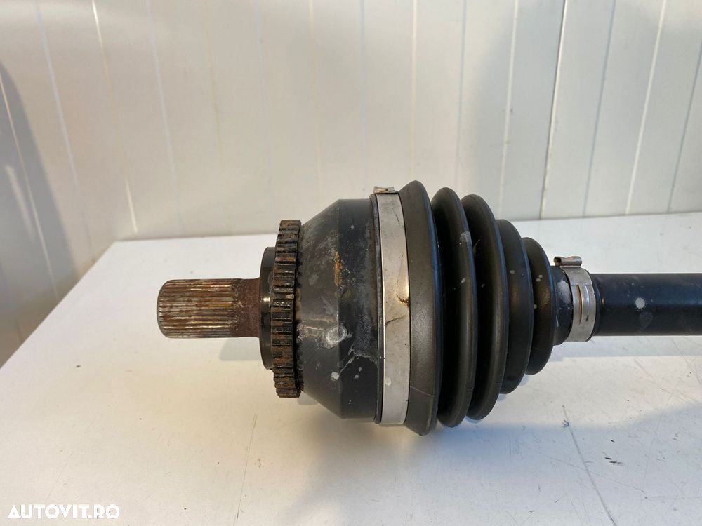 Planetara dreapta fata VOLVO XC70 2005-2007 8252058 30783110 - 5