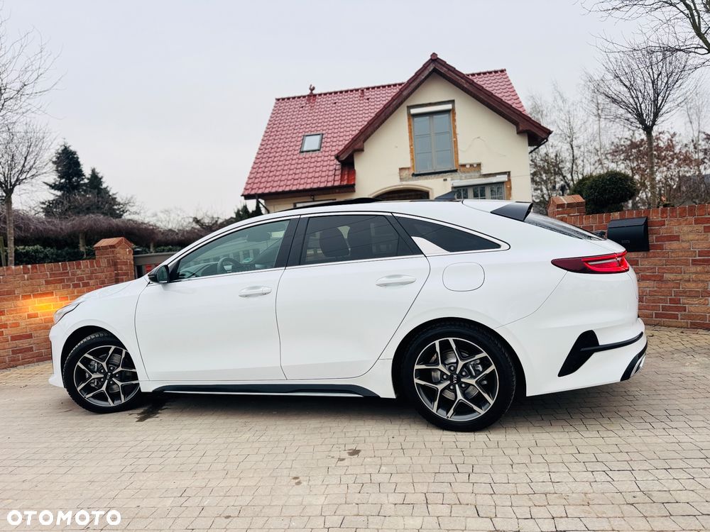 Kia ProCeed 1.5 T-GDI GT Line - 30