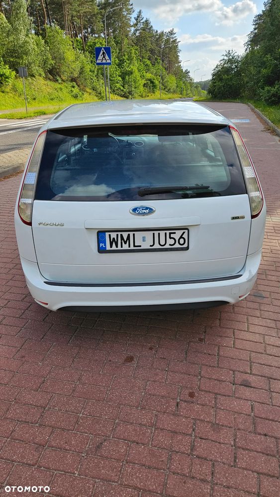 Ford Focus 1.6 TDCi DPF Titanium - 8