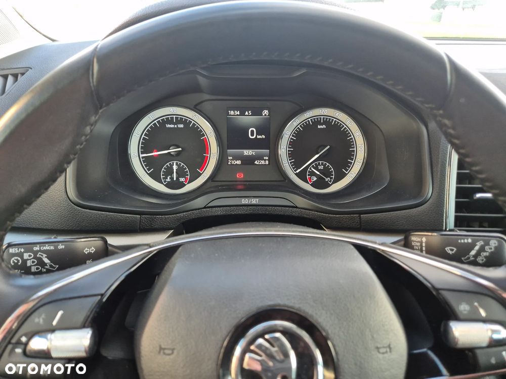 Skoda Karoq 1.0 TSI Style - 10