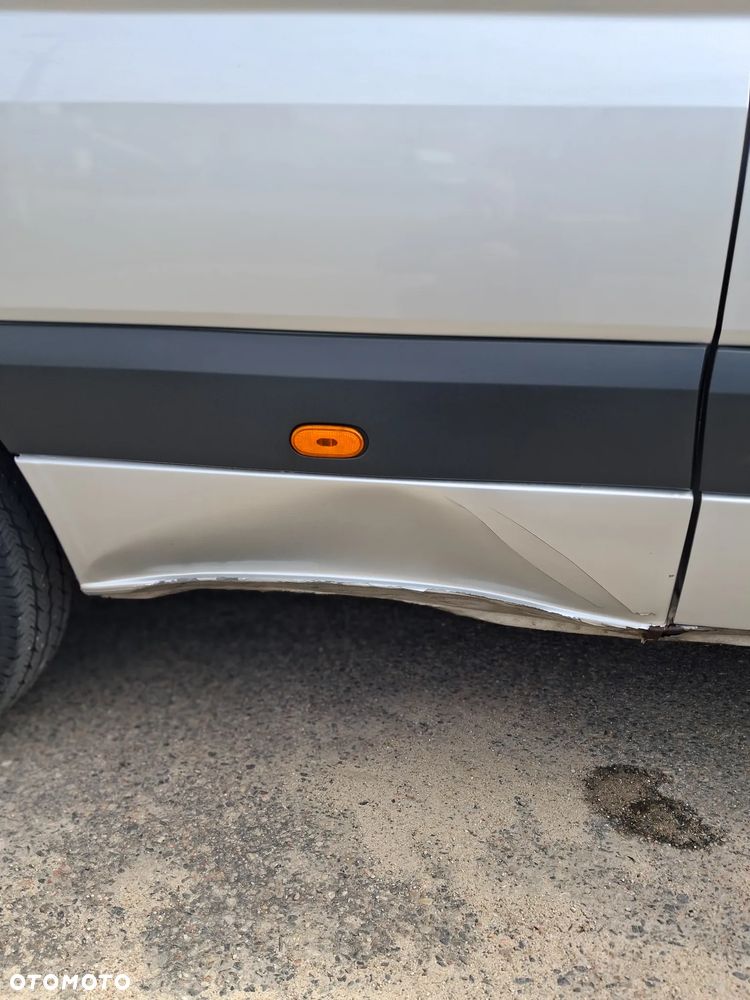 Mercedes-Benz Sprinter - 7