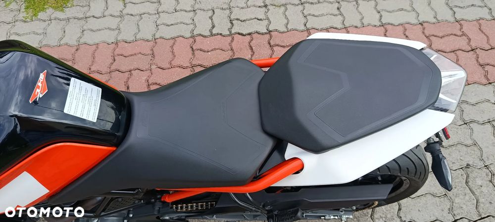 KTM Duke 125 - 14