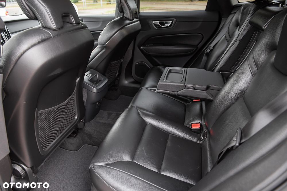 Volvo XC 60 - 22