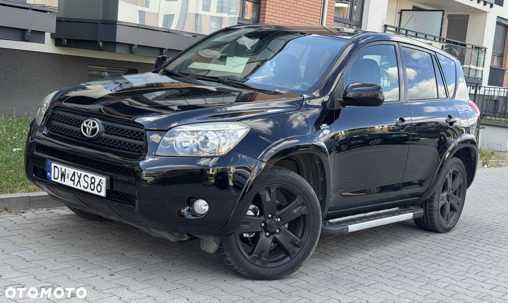 Toyota RAV4 - 1