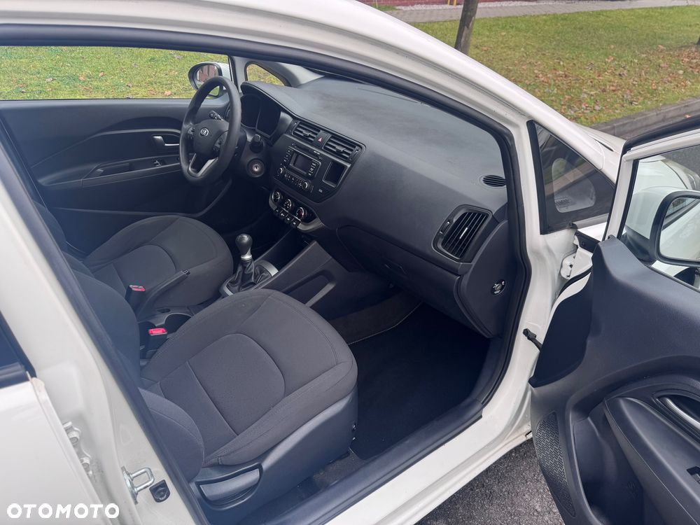 Kia Rio 1.2 Edition 7 - 10
