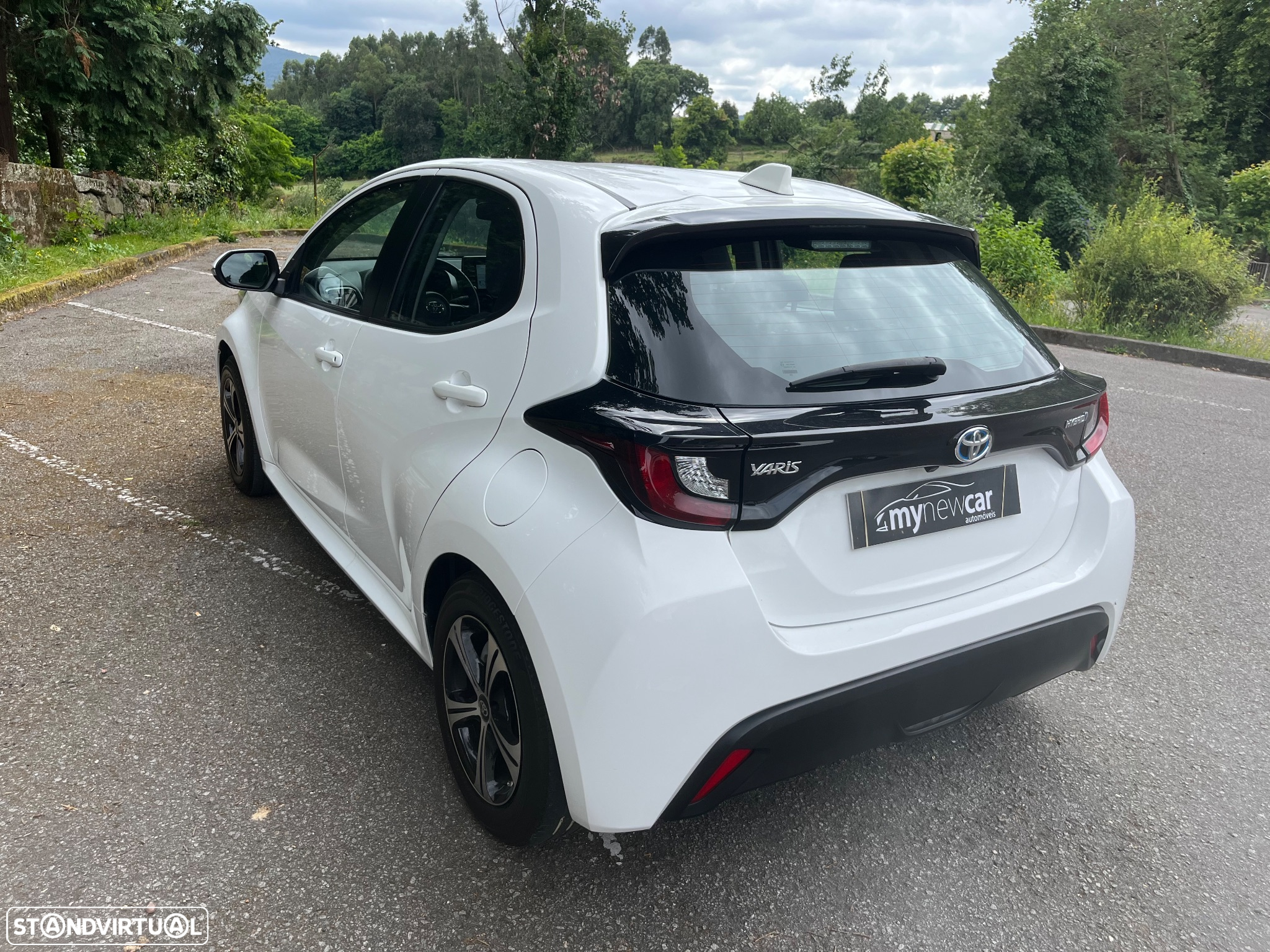 Toyota Yaris 1.5 HSD Comfort - 12
