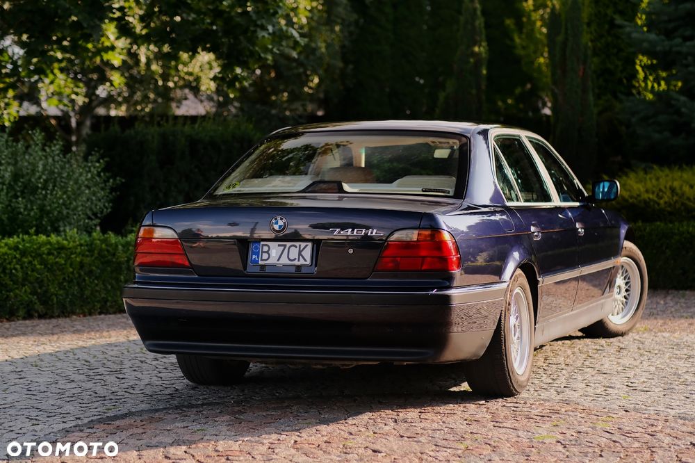 BMW Seria 7 740iL - 9
