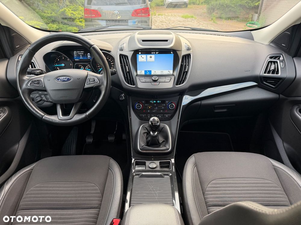 Ford Kuga - 12