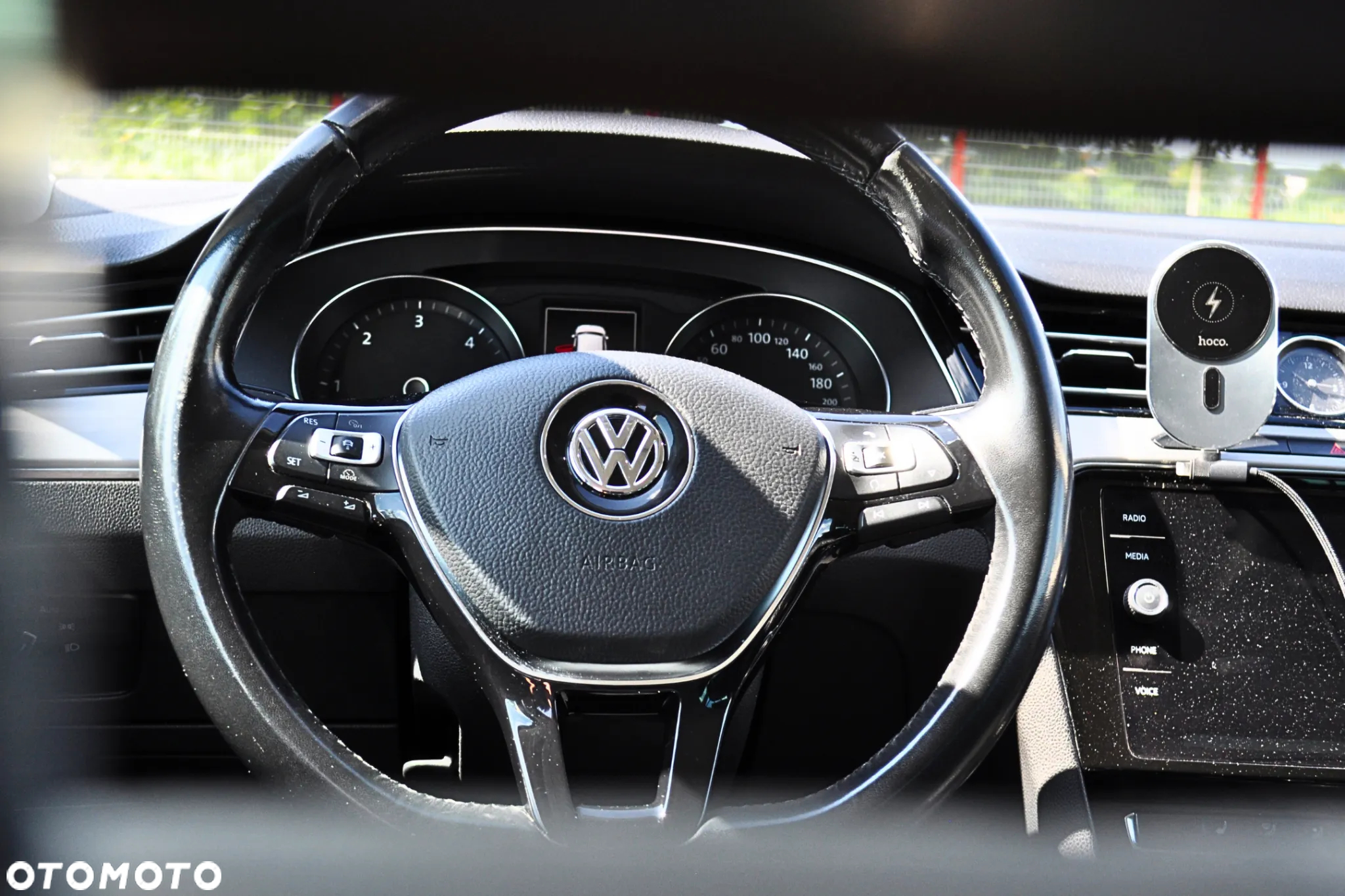 Volkswagen Passat Variant 2.0 TDI SCR 4Motion DSG Highline - 20