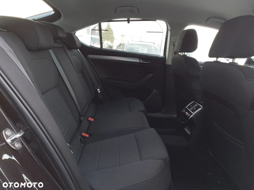 Skoda Superb 2.0 TDI Ambition DSG - 18