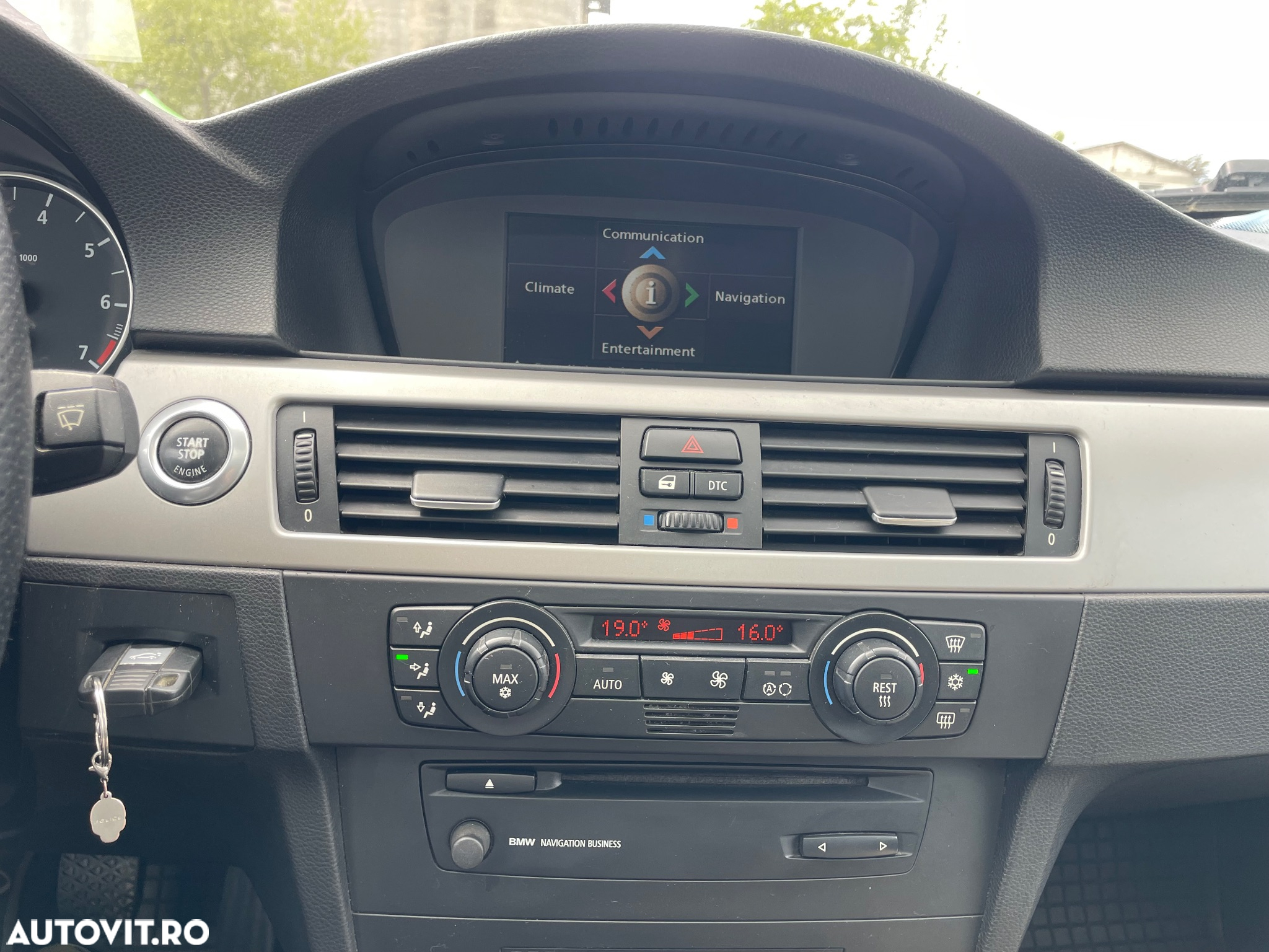 BMW Seria 3 318i - 7