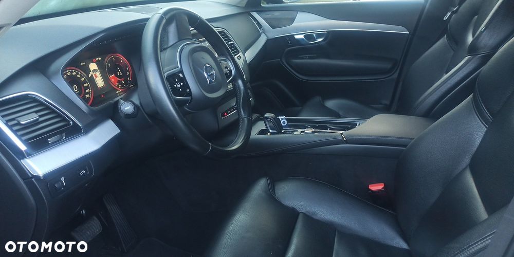 Volvo XC 90 - 33