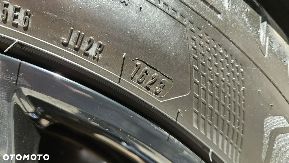 Mercedes-Benz GLA 250 4-Matic AMG Line - 40