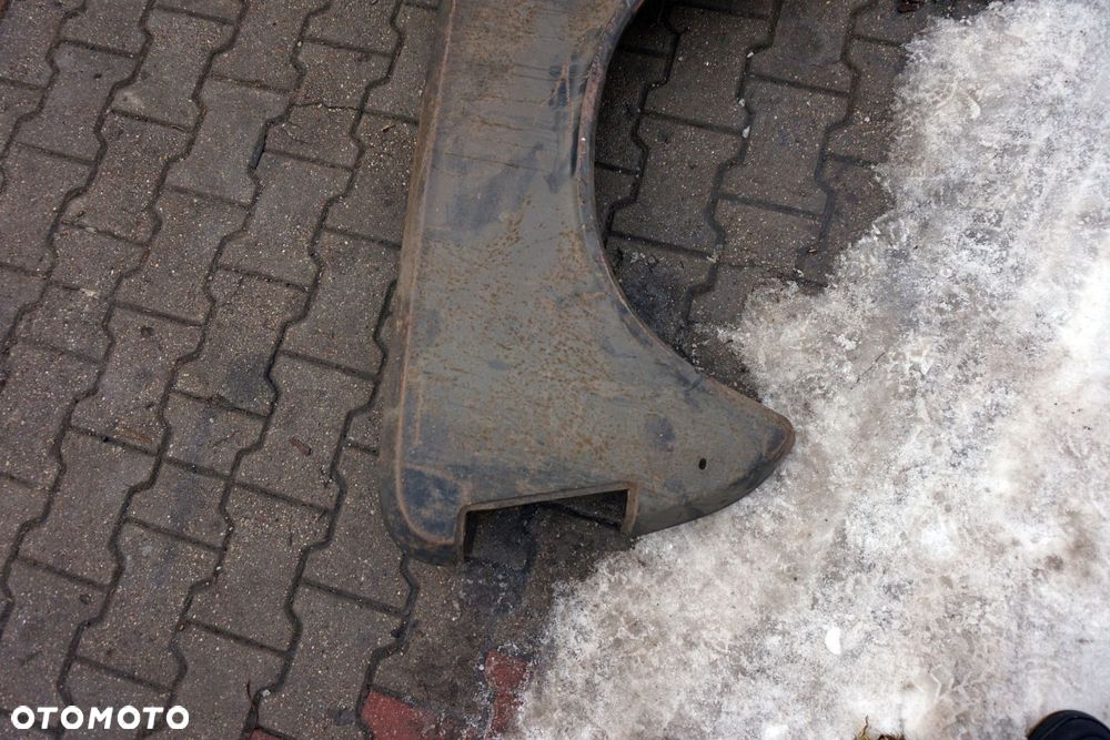 BŁOTNIK PRZEDNI LEWY 125P MR75   FIAT 1975-1982 - 2
