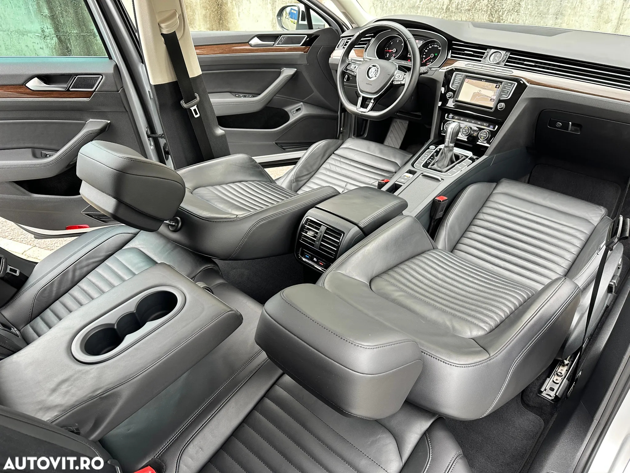 Volkswagen Passat Variant 2.0 TDI DSG Highline - 8
