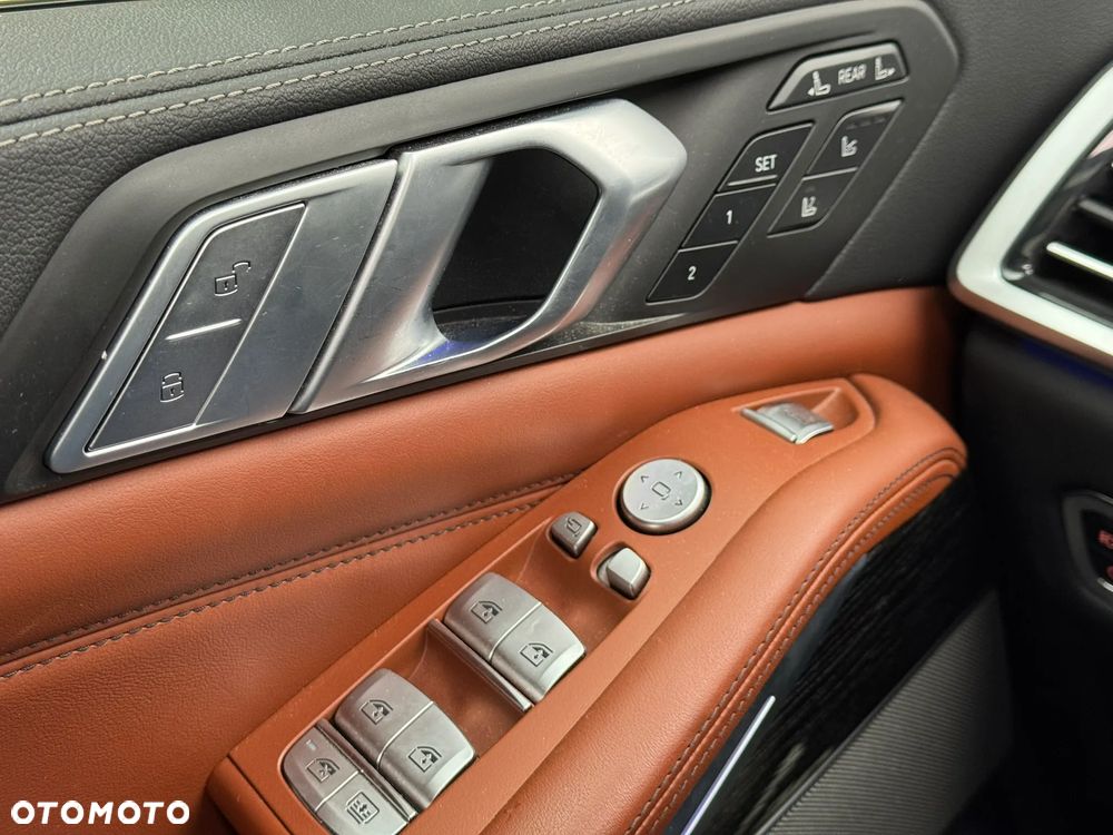 BMW X7 xDrive40i - 37