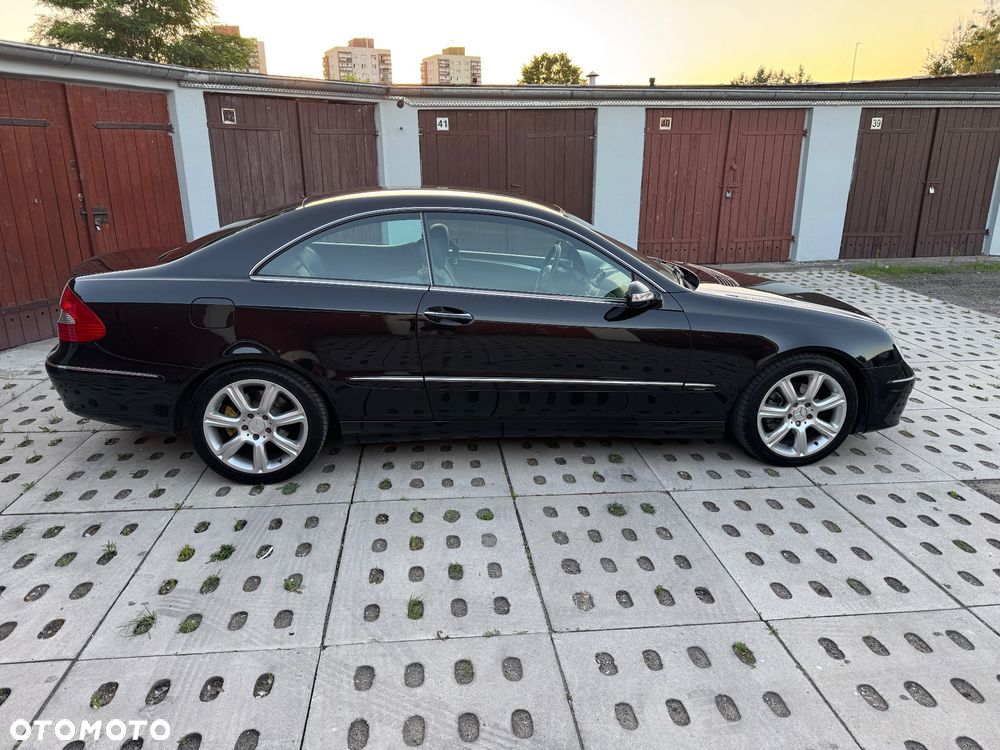 Mercedes-Benz CLK - 21