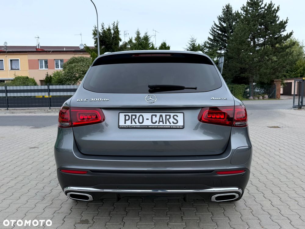 Mercedes-Benz GLC 300 de 4Matic 9G-TRONIC AMG Line - 14