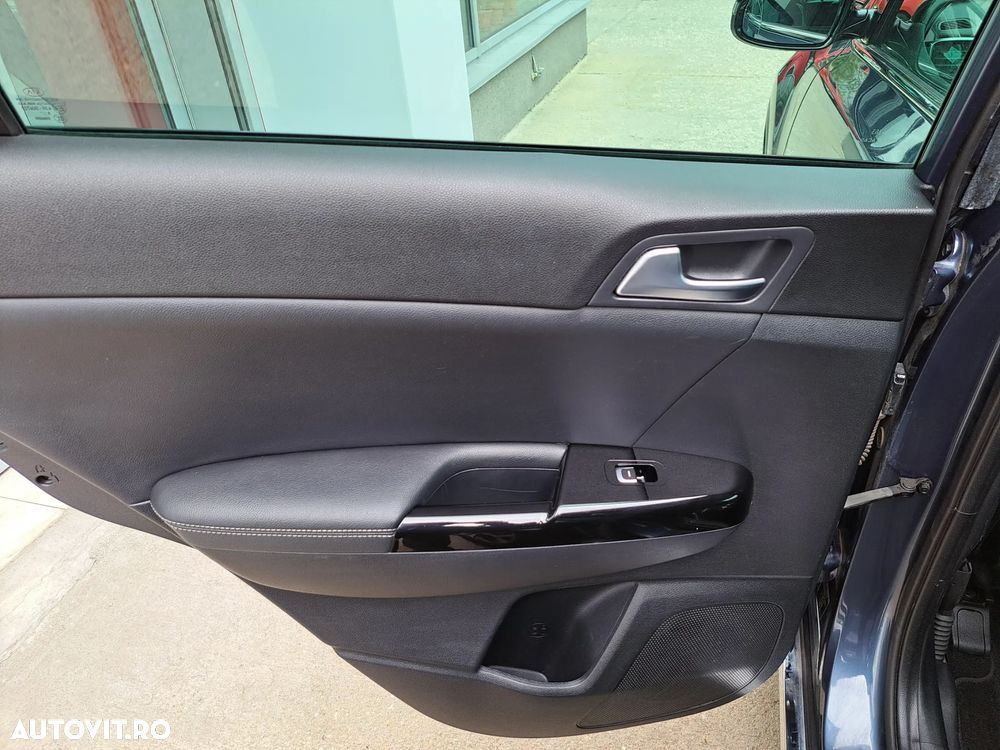 Kia Sportage 1.6 CRDI AWD DCT SPIRIT - 17