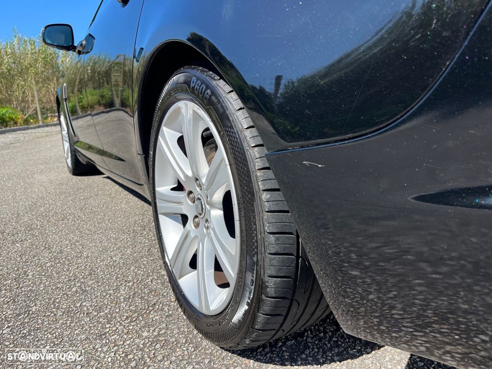 Jaguar XF 3.0 D V6 Premium Luxury - 11