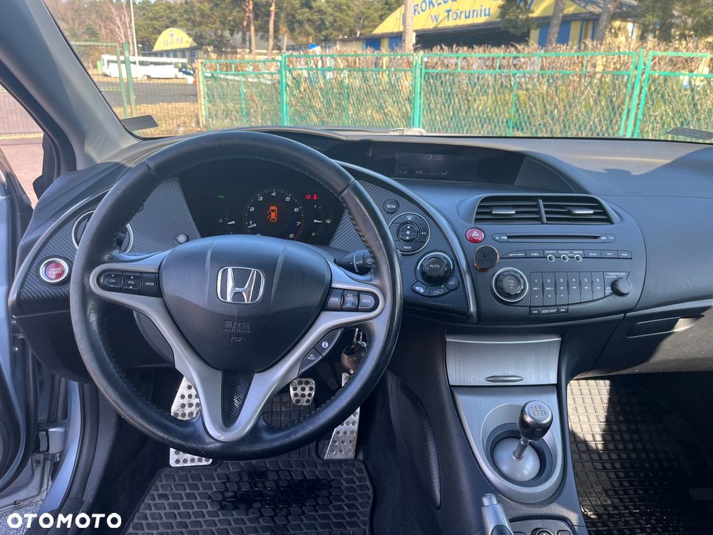 Honda Civic 1.8i-VTEC Sport - 10