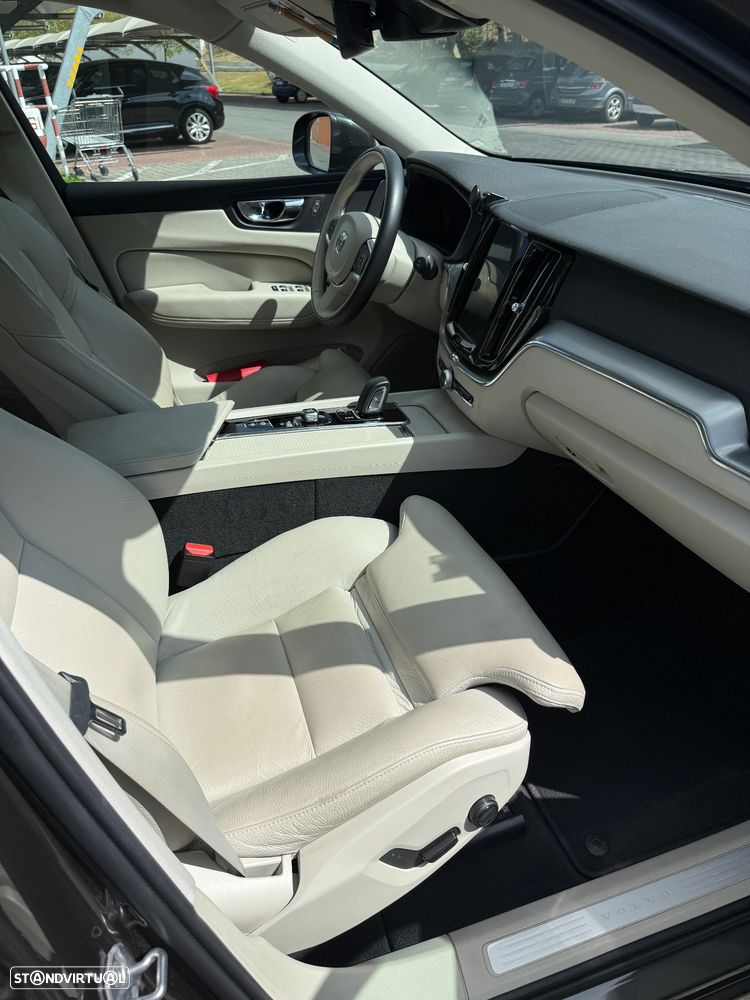 Volvo XC 60 T8 Twin Engine AWD Geartronic Inscription - 11