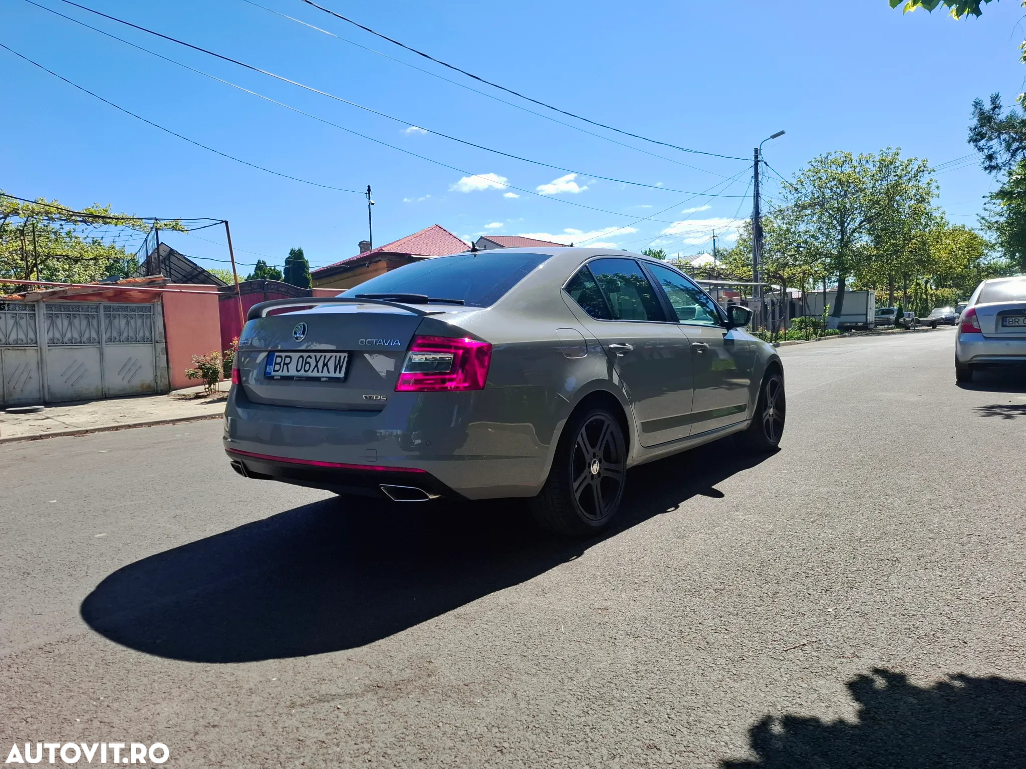 Skoda Octavia 2.0 TDI DSG RS - 4