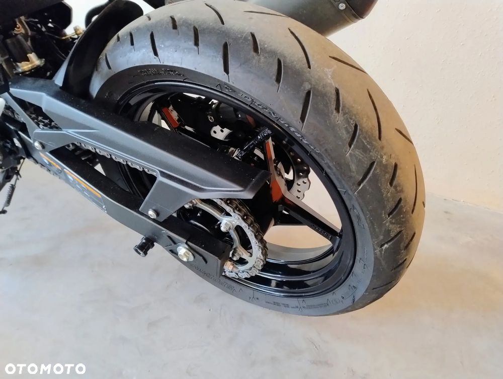 Kawasaki Z - 32