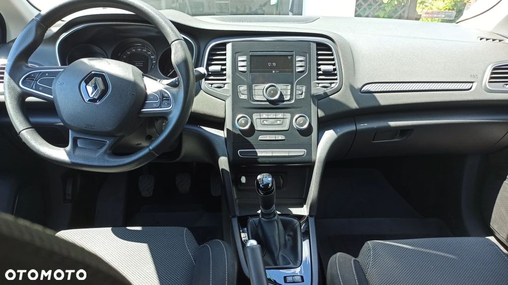 Renault Megane 1.6 SCe Life - 9