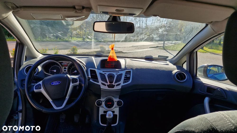 Ford Fiesta 1.4 TDCi Ambiente - 9
