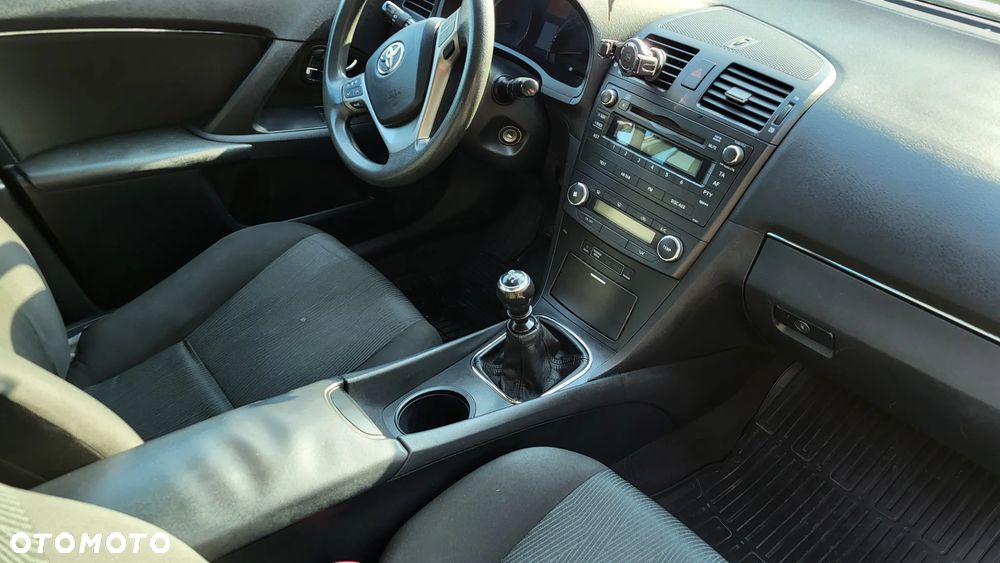 Toyota Avensis 2.0 D-4D Luna - 10