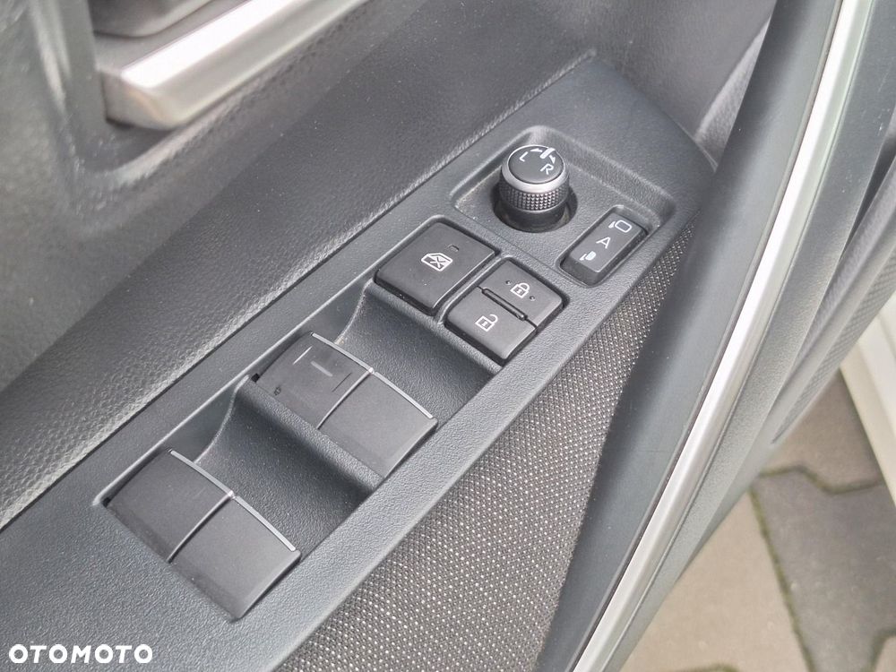 Toyota Corolla 1.8 Hybrid Style - 11