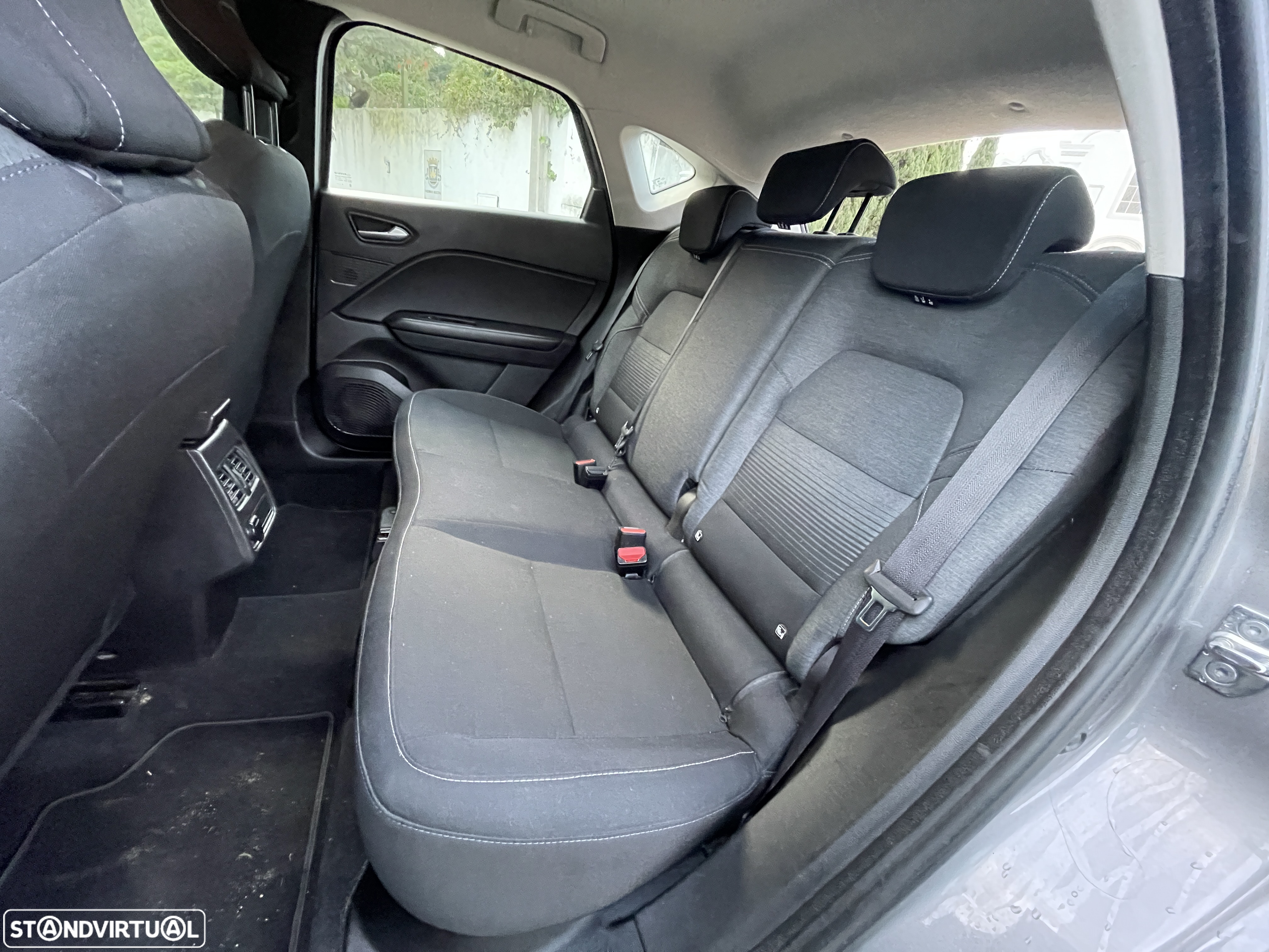 Renault Captur BLUE dCi 115 EDC BUSINESS EDITION - 6
