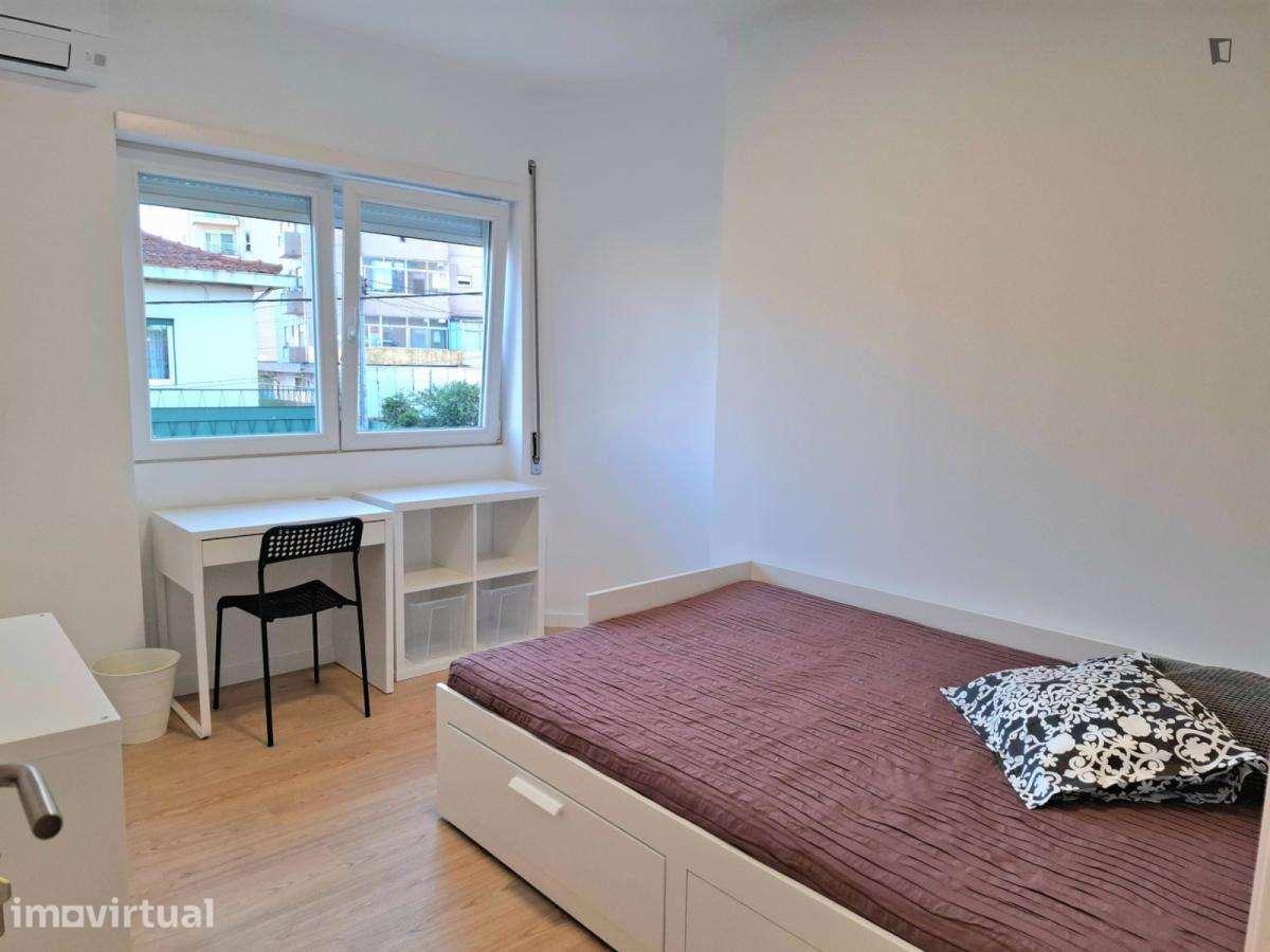 Quarto - localizado em Rio Tinto Porto - Grande imagem: 3/27