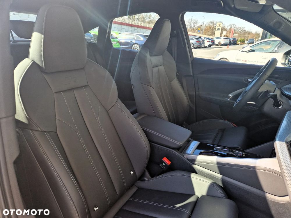 Audi Q5 Sportback - 13