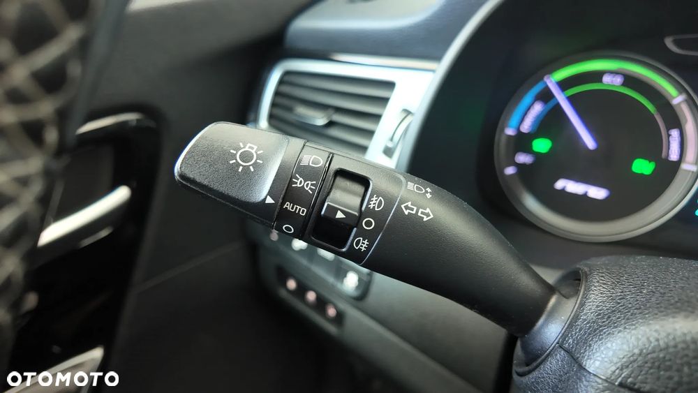 Kia Niro 1.6 GDI PHEV 2WD Vision - 27
