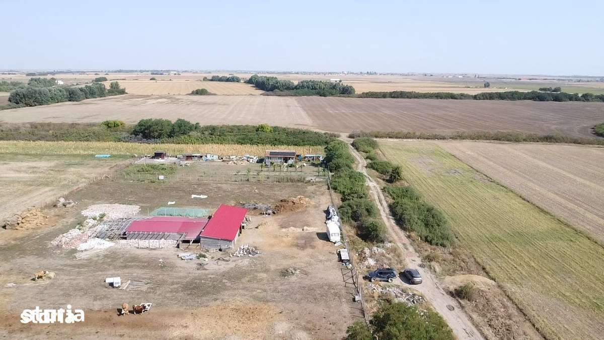 Fermă De Vânzare Funcțională 4,5H sau schimb cu casă în Gai sau Bujac - Imagine principală: 5/10