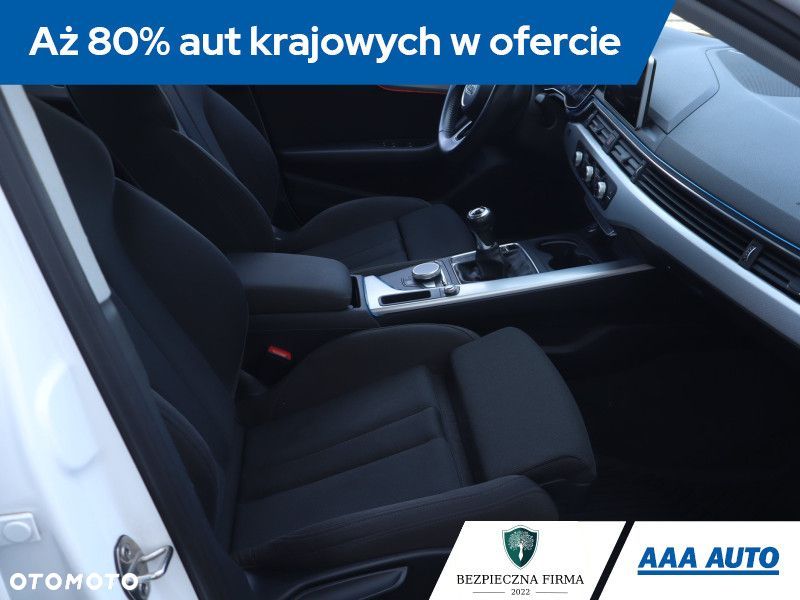 Audi A4 Limousine - 11