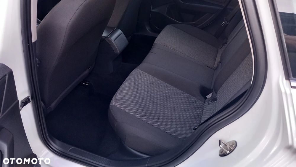 Volkswagen Jetta - 8