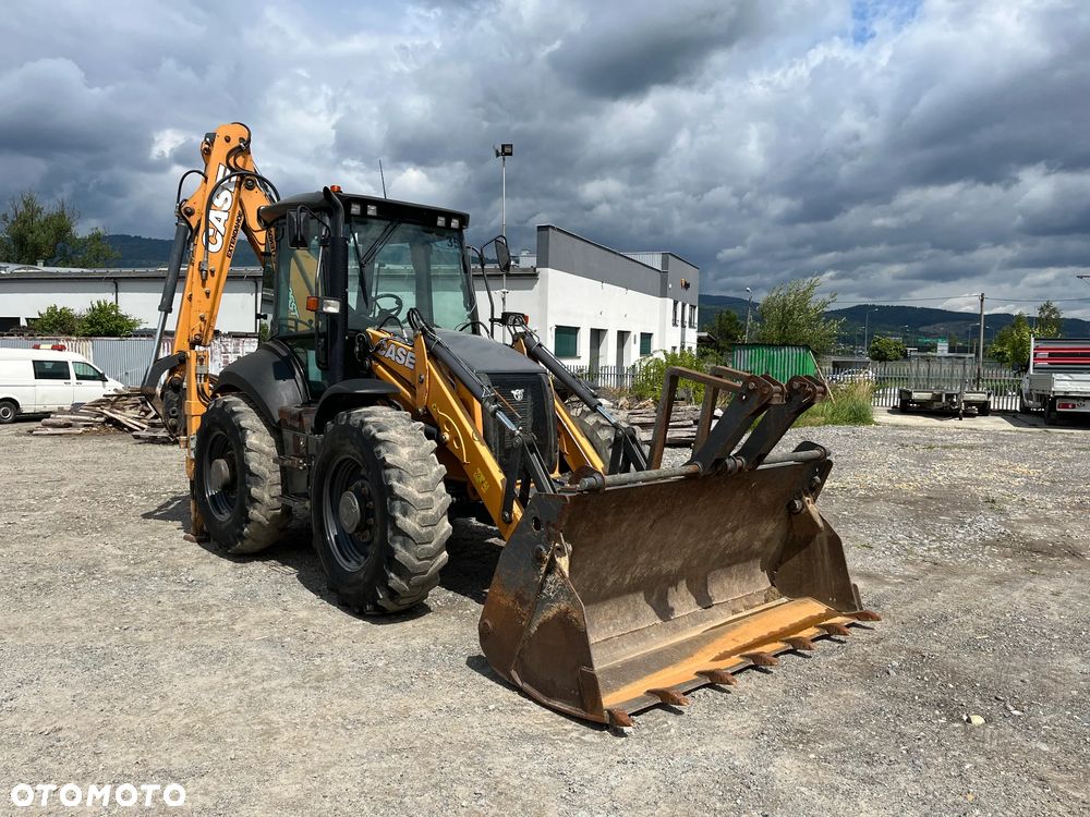 Case 695ST - 6