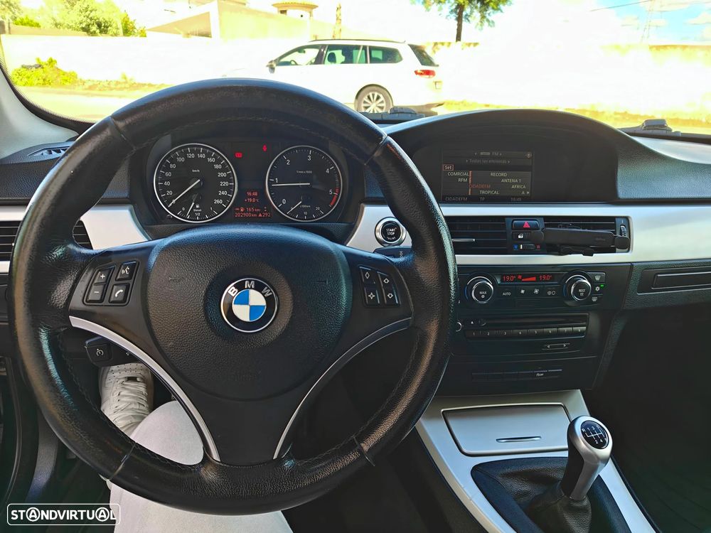 BMW 320 d Coupe - 10