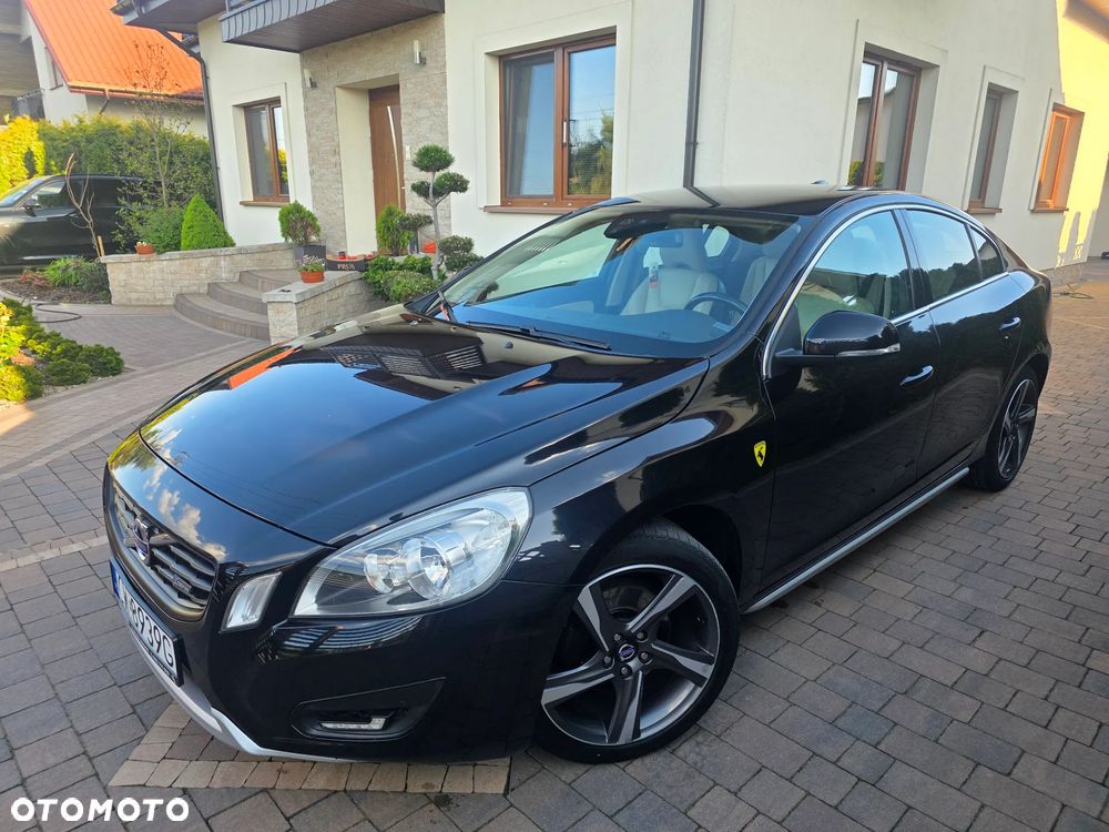 Volvo S60 D3 R-Design - 2