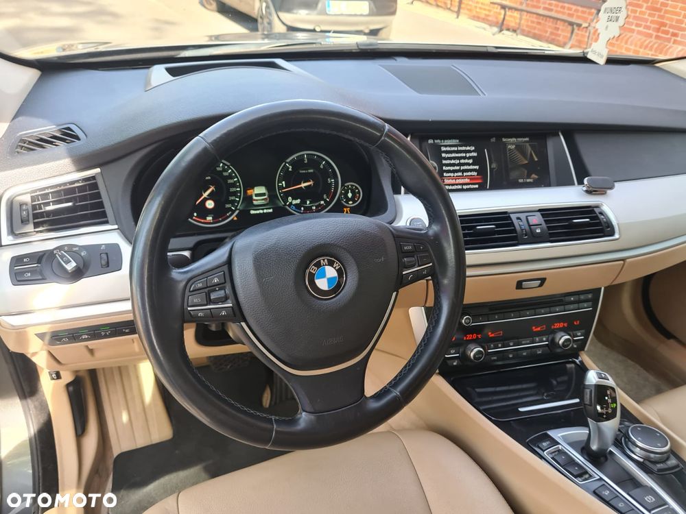 BMW Seria 5 530d xDrive Luxury Line - 17