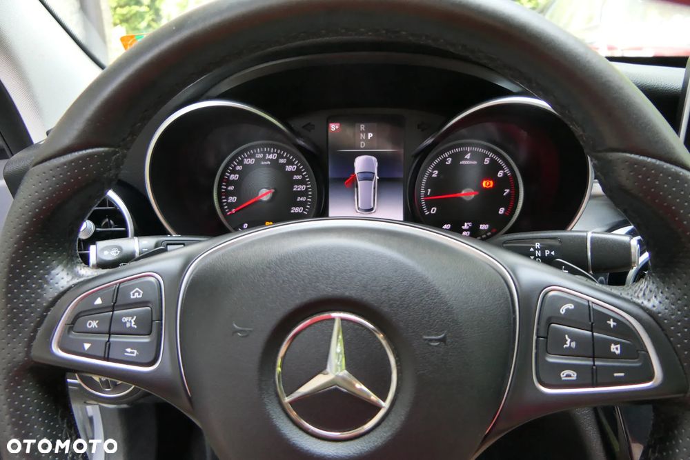 Mercedes-Benz Klasa C 180 7G-TRONIC Edition 1 - 26