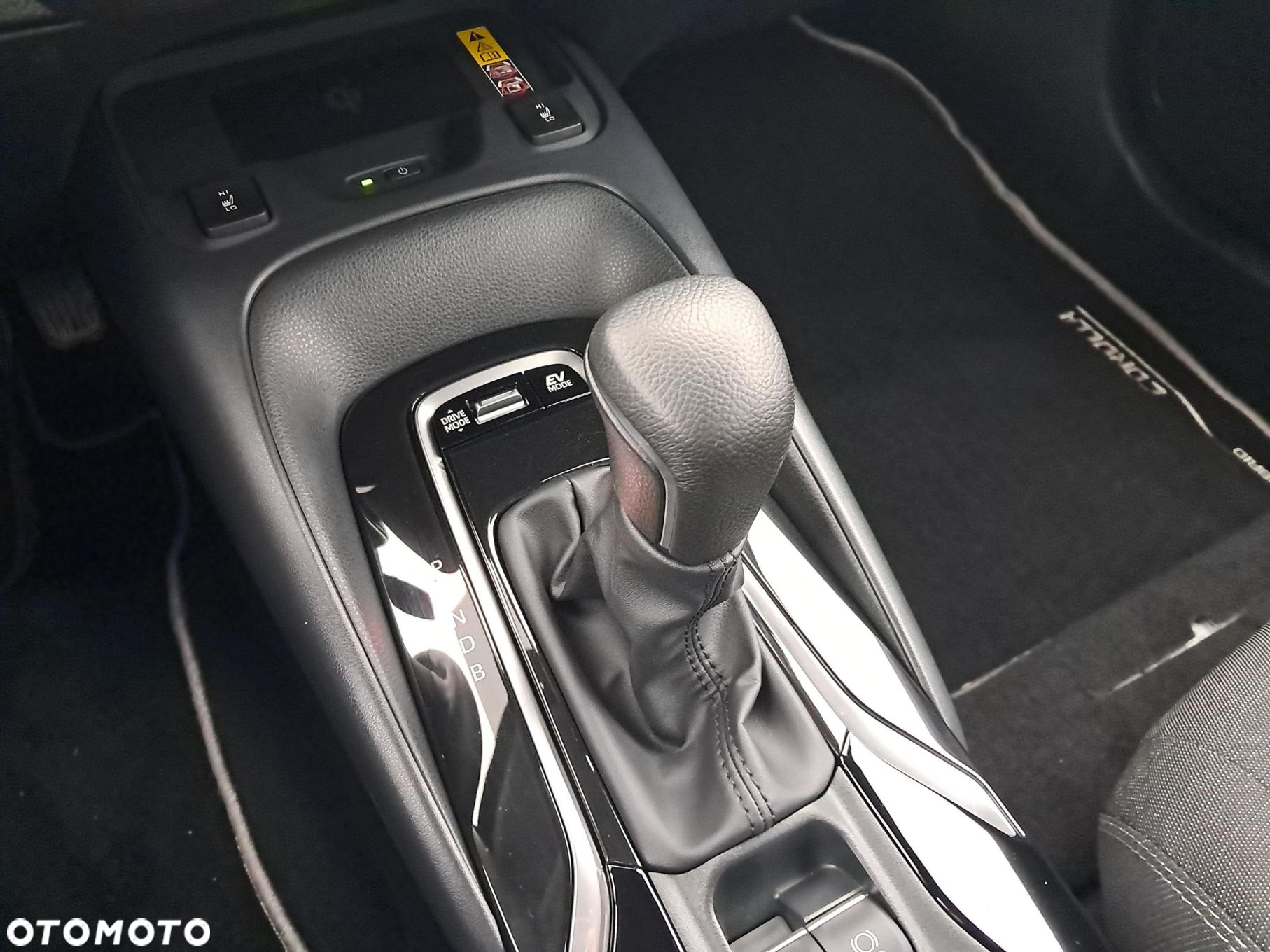 Toyota Corolla 1.8 Hybrid Comfort - 25