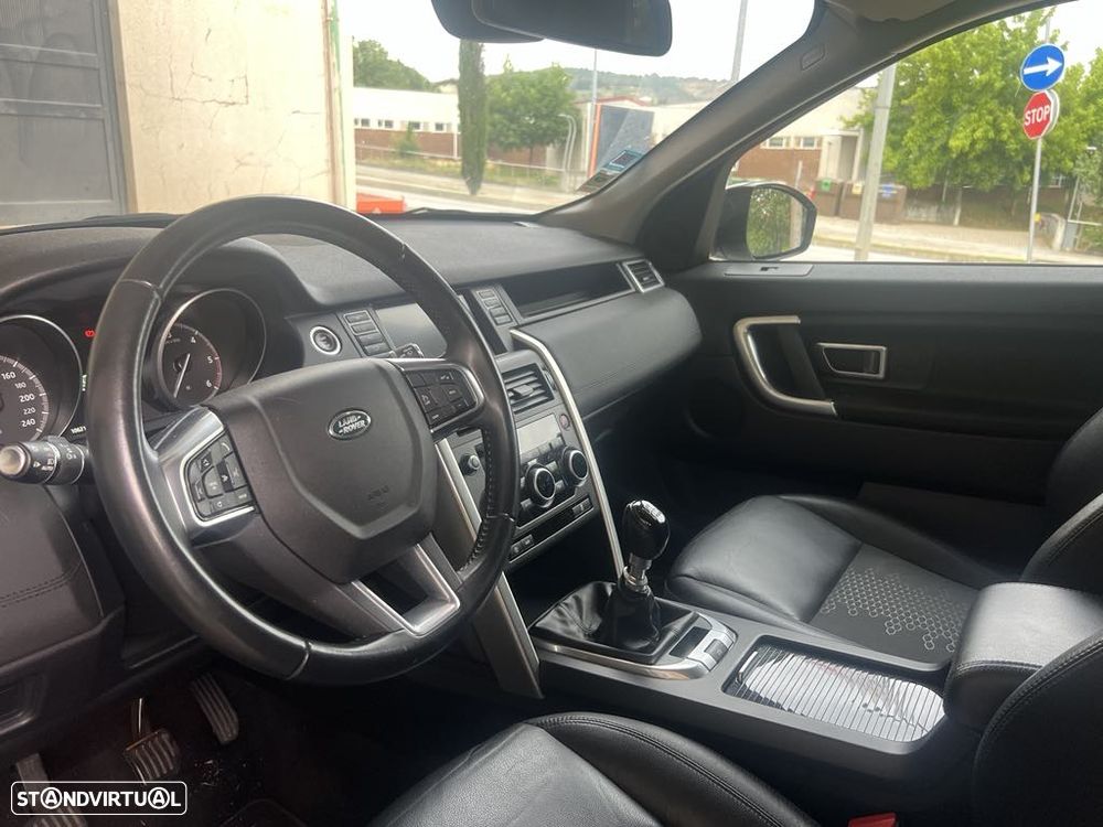 Land Rover Discovery Sport - 13