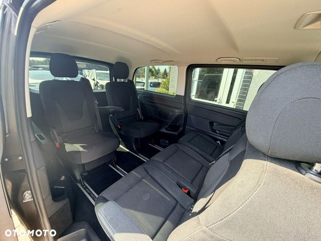 Mercedes-Benz Klasa V 200 (BlueTEC) d extralang 7G-TRONIC - 21