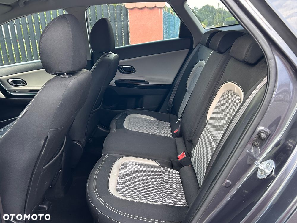 Kia Ceed 1.4 L - 10