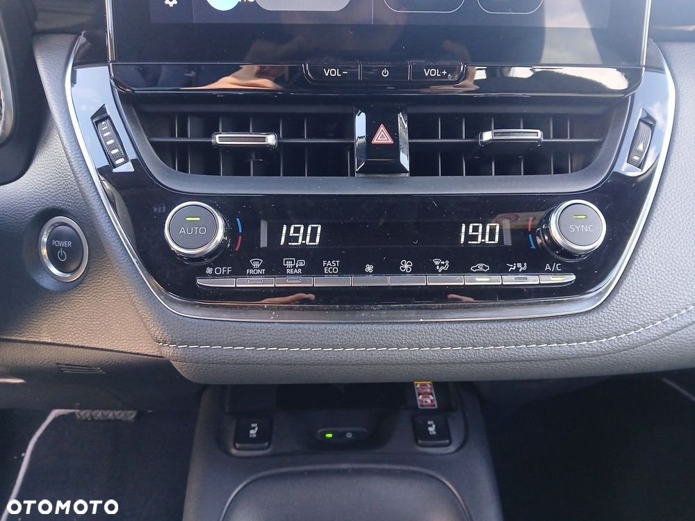 Toyota Corolla 2.0 Hybrid Comfort - 34