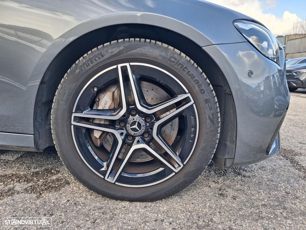 Mercedes-Benz E 300 de AMG Line - 4